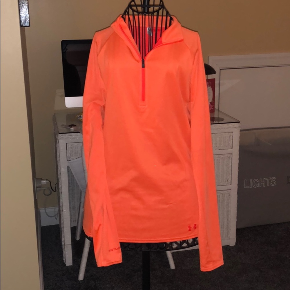 Under Armour half zip size large!